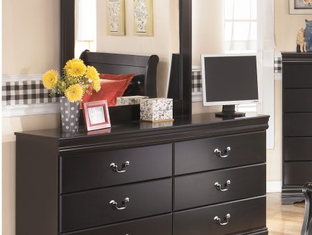 Huey Vineyard - Black - Dresser, Mirror Discount